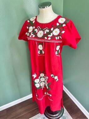 Vintage Red Mexican Embroidered Daisy Dress